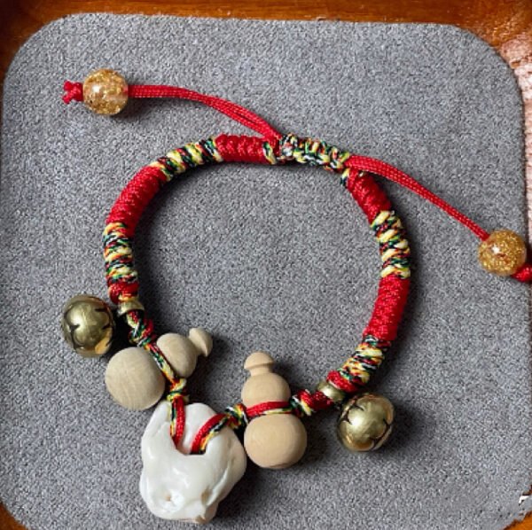 Portable Aura Purifier Honghua Herbs & Peach Wood Charm Bracelet